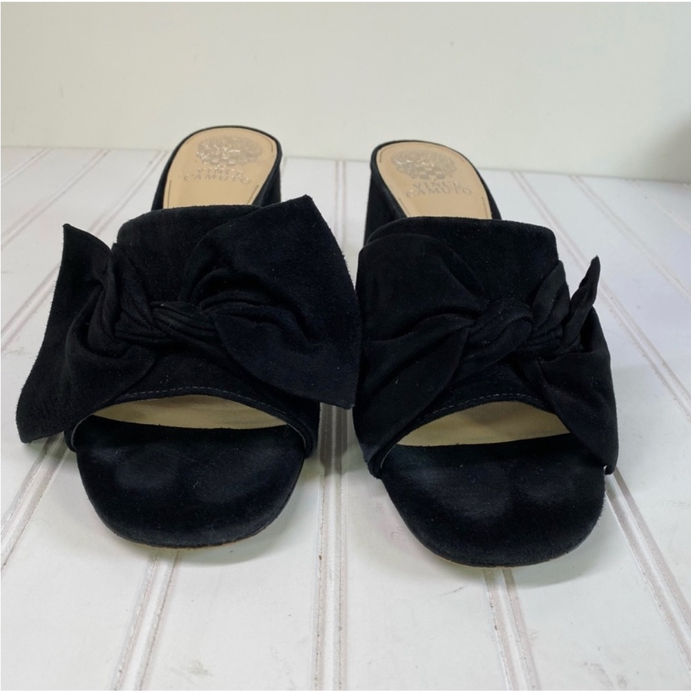 Like New! Black Suede Strapless VINCE CAMUTO Square heeled Ladies Size 9.5